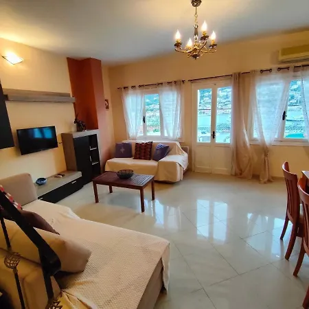 Holiday home Bluebell House