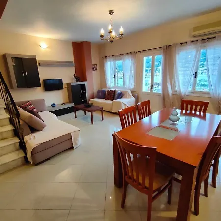 Holiday home Bluebell House